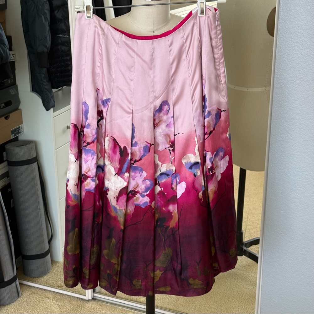 Jones New York Collection Size:  6